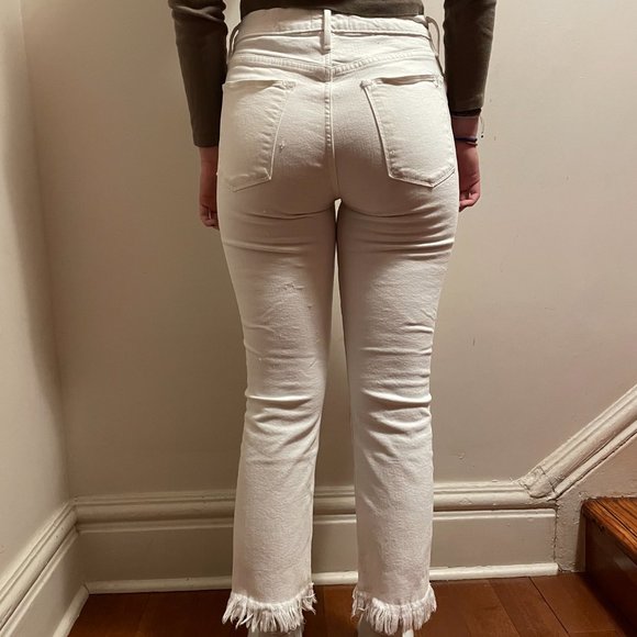 Adorable FRAME Denim white jeans that i no longer fit into - Picture 2 of 3